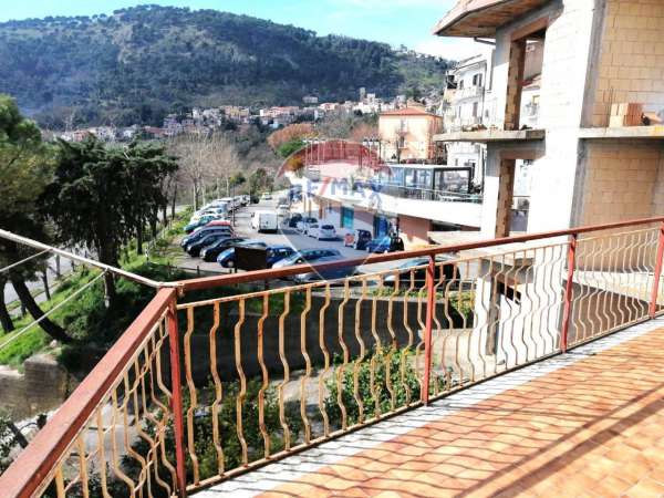 Foto Appartamento in vendita a Castelforte