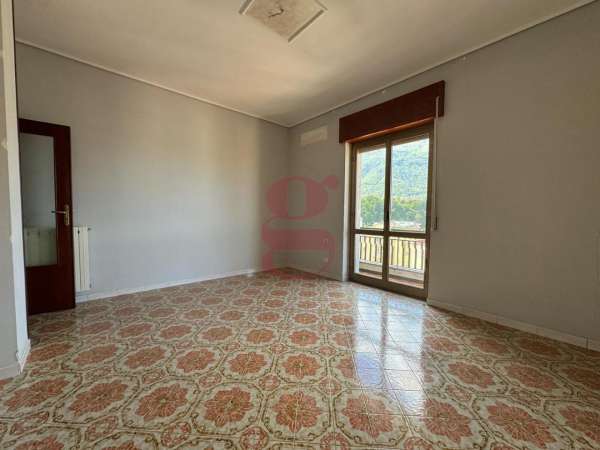 Foto Appartamento in vendita a Castellammare Di Stabia