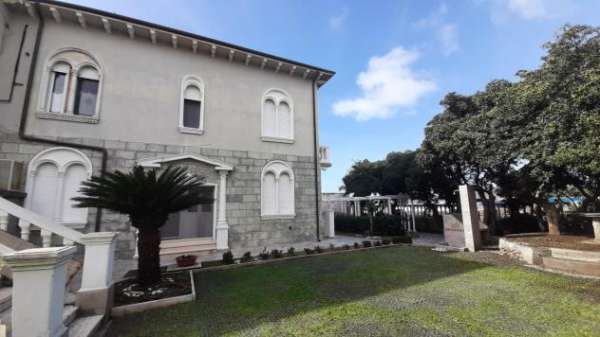 Foto Appartamento in vendita a Castiglioncello - Rosignano Marittimo 120 mq  Rif: 1295185