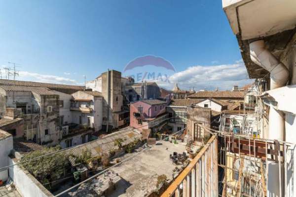 Foto Appartamento in vendita a Catania, Centro Storico