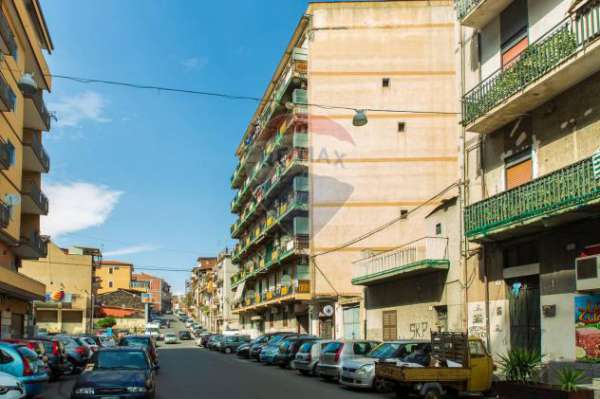Foto Appartamento in vendita a Catania, Piazza Palestro
