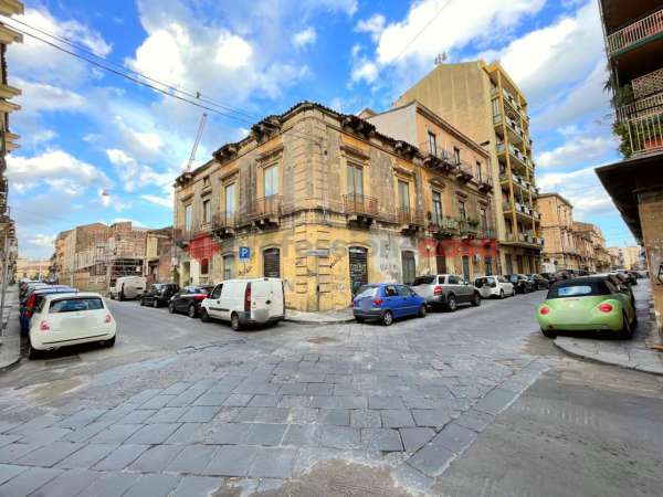 Foto Appartamento in vendita a Catania