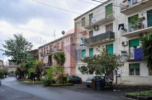 Foto Appartamento in vendita a Catania