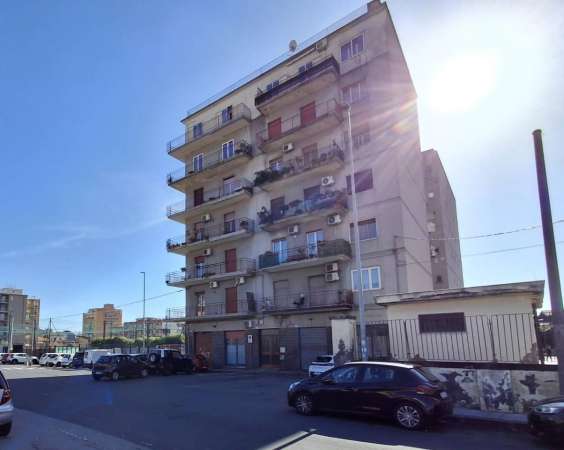 Foto Appartamento in vendita a Catania