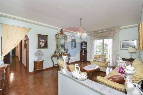 Foto Appartamento in vendita a Catania