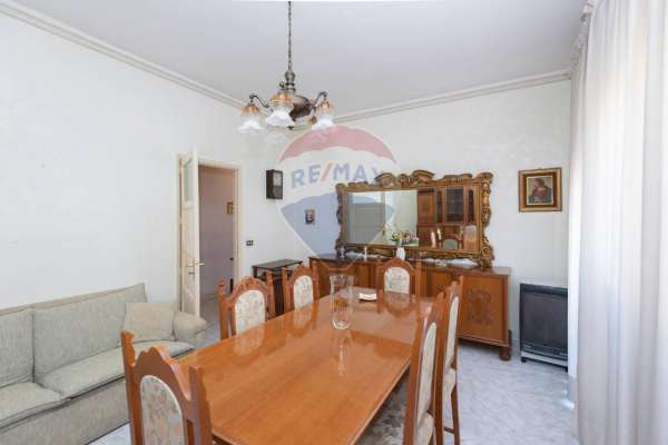 Foto Appartamento in vendita a Catania