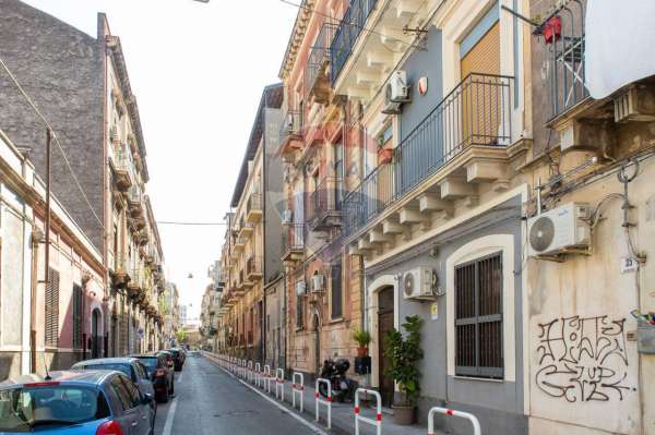 Foto Appartamento in vendita a Catania