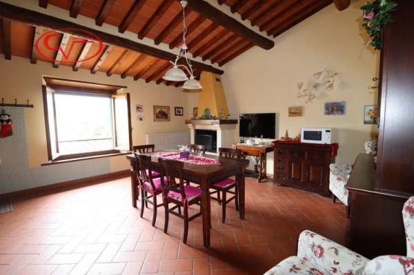 Foto Appartamento in vendita a Cavriglia