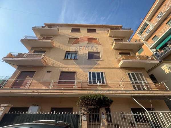 Foto Appartamento in vendita a Celle Ligure