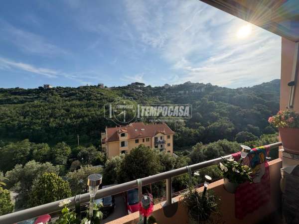 Foto Appartamento in vendita a Celle Ligure