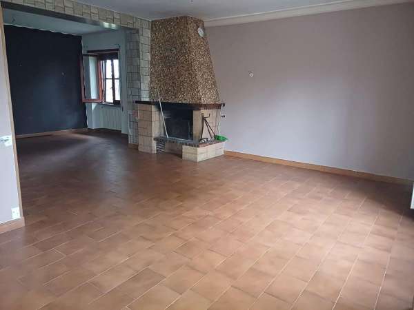 Foto Appartamento in vendita a Ceprano