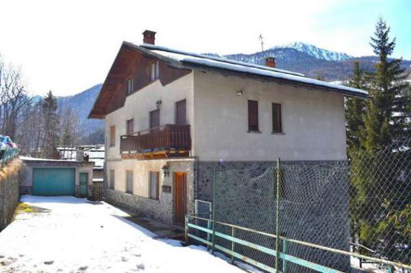 Foto Appartamento in vendita a Cesana Torinese - 3 locali 120mq