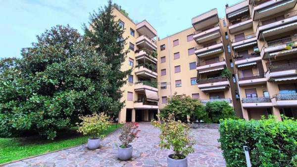 Foto Appartamento in vendita a Cesano Maderno