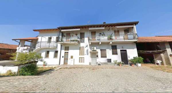 Foto Appartamento in Vendita a Cesate Vicolo Dosso,  7