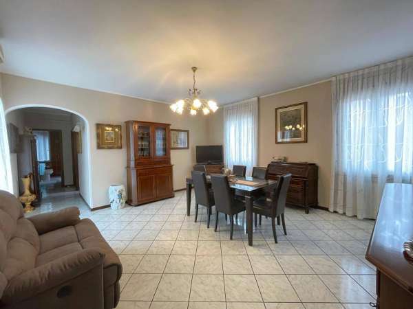 Foto Appartamento in Vendita a Chiari