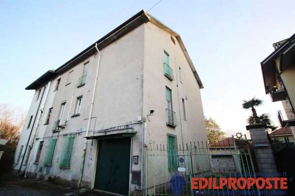Foto Appartamento in Vendita a Cogliate