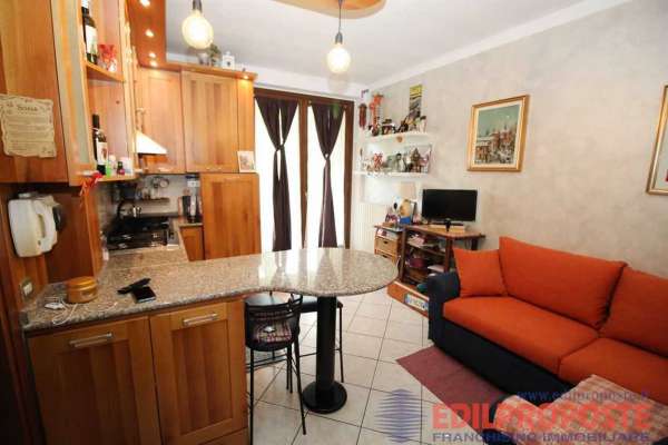 Foto Appartamento in Vendita a Cogliate via del Galletto