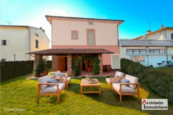 Foto Appartamento in vendita a Colle Di Val D'Elsa - 4 locali 131mq