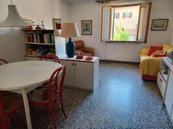 Foto Appartamento in vendita a Colle di Val d'Elsa 80 mq  Rif: 1266253