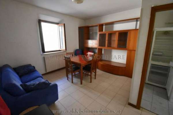 Foto Appartamento in vendita a Colle di Val d'Elsa 88 mq  Rif: 845221