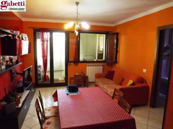 Foto Appartamento in vendita a Colle Di Val D'Elsa