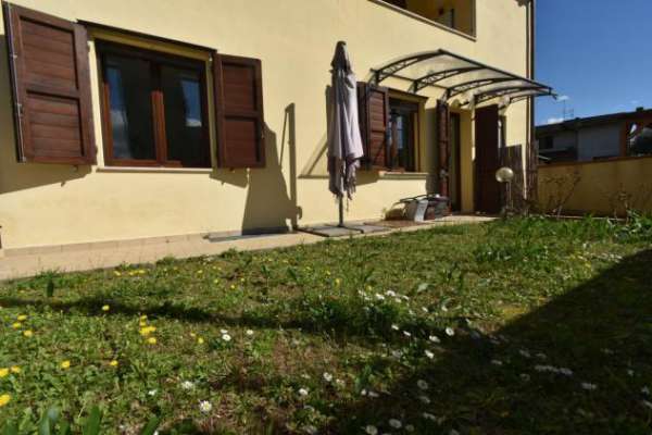 Foto Appartamento in vendita a Colle di Val d'Elsa 93 mq  Rif: 1319266