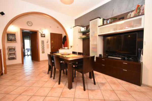 Foto Appartamento in vendita a Colle di Val d'Elsa 97 mq  Rif: 1298008