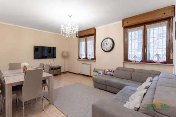 Foto Appartamento in vendita a Cormano - 3 locali 103mq