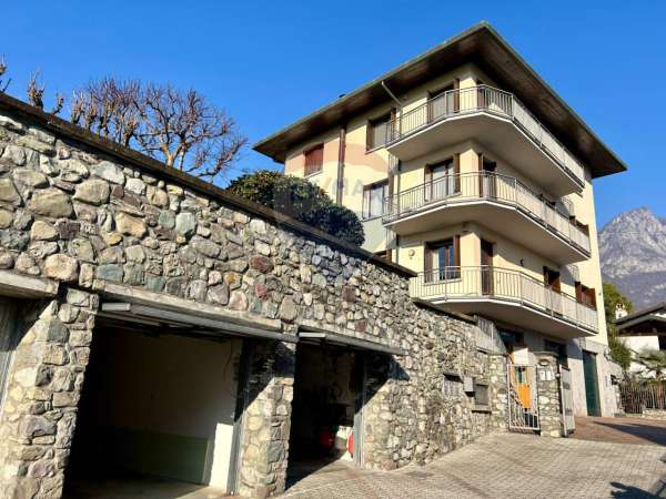 Foto Appartamento in vendita a Costa Volpino