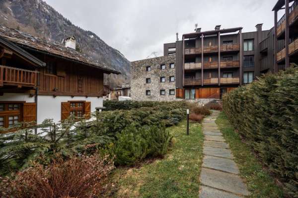 Foto Appartamento in vendita a Courmayeur