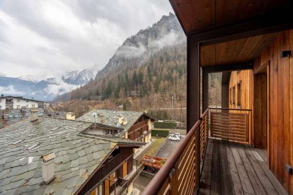 Foto Appartamento in vendita a Courmayeur
