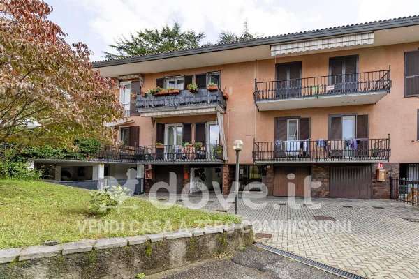 Foto Appartamento in vendita a Cuveglio