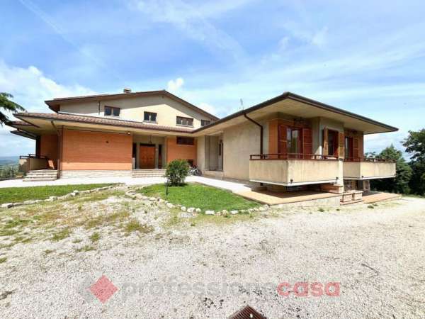Foto Appartamento in vendita a Deruta