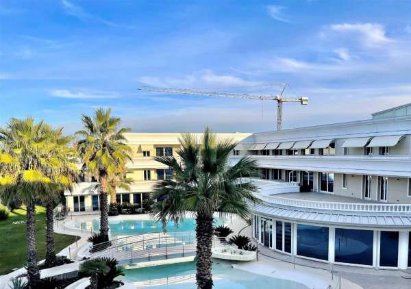 Foto Appartamento in vendita a Desenzano Del Garda