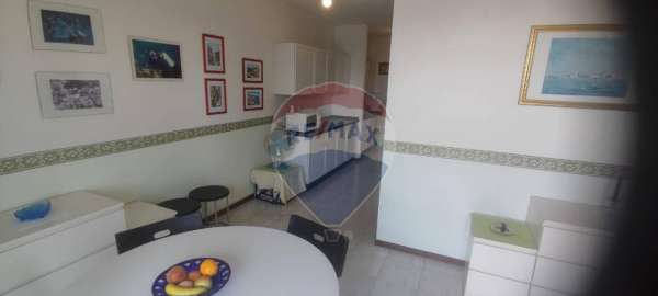 Foto Appartamento in vendita a Desenzano Del Garda