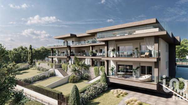 Foto Appartamento in vendita a Desenzano Del Garda
