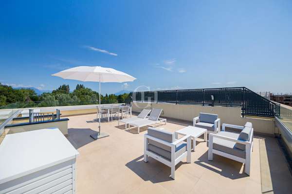 Foto Appartamento in vendita a Desenzano Del Garda