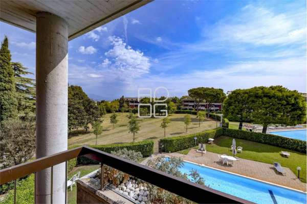 Foto Appartamento in Vendita a Desenzano del Garda Rivoltella del Garda