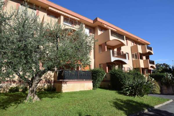 Foto Appartamento in vendita a Diano Marina