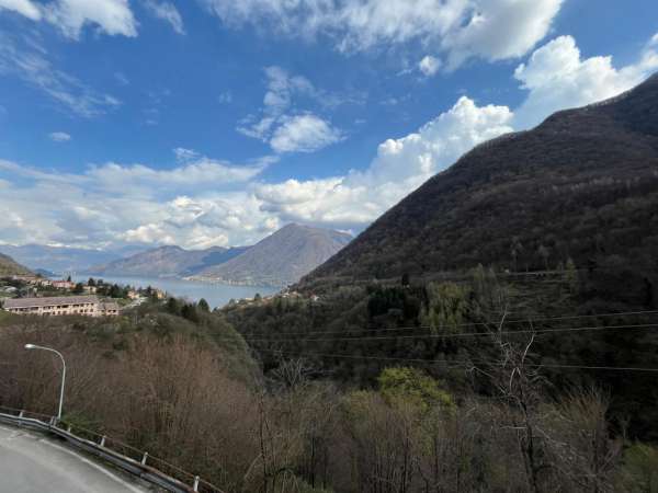 Foto Appartamento in vendita a Dizzasco