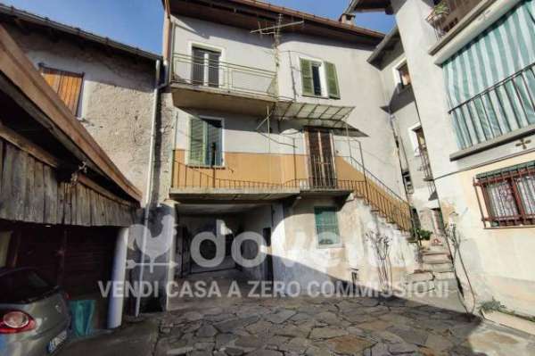 Foto Appartamento in vendita a Duno - 5 locali 115mq