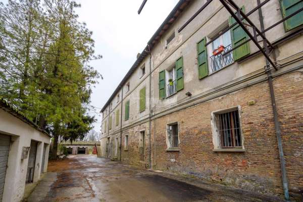Foto Appartamento in vendita a Faenza