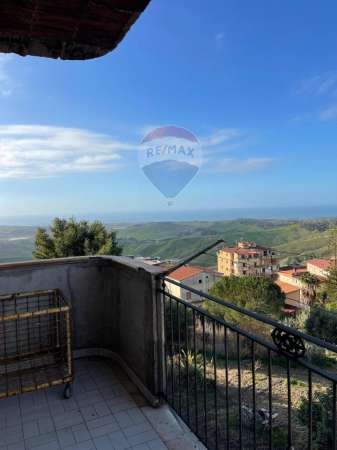 Foto Appartamento in vendita a Favara