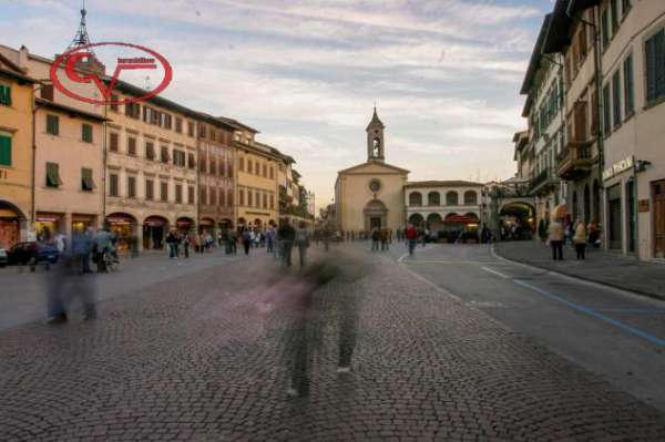 Foto Appartamento in vendita a Figline e Incisa Valdarno - 6 locali 158mq