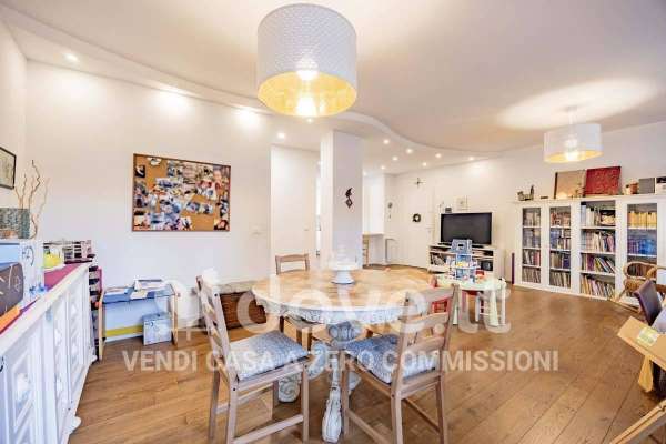 Foto Appartamento in vendita a Firenze
