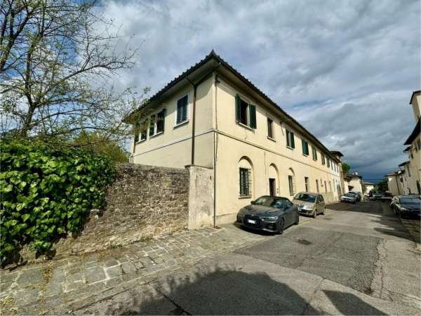 Foto Appartamento in vendita a Firenze
