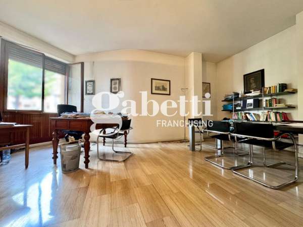 Foto Appartamento in vendita a Firenze