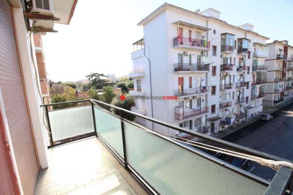 Foto Appartamento in vendita a Foggia
