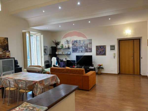 Foto Appartamento in vendita a Formia - 4 locali 130mq