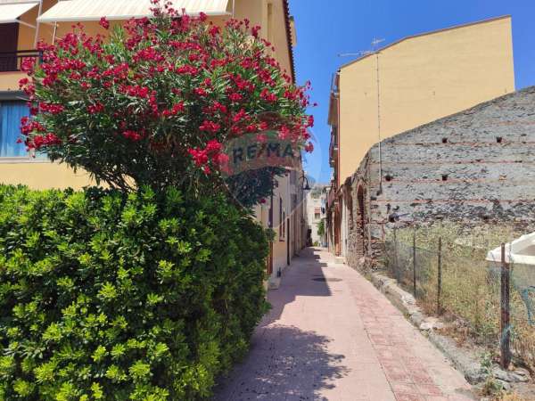 Foto Appartamento in vendita a Furci Siculo